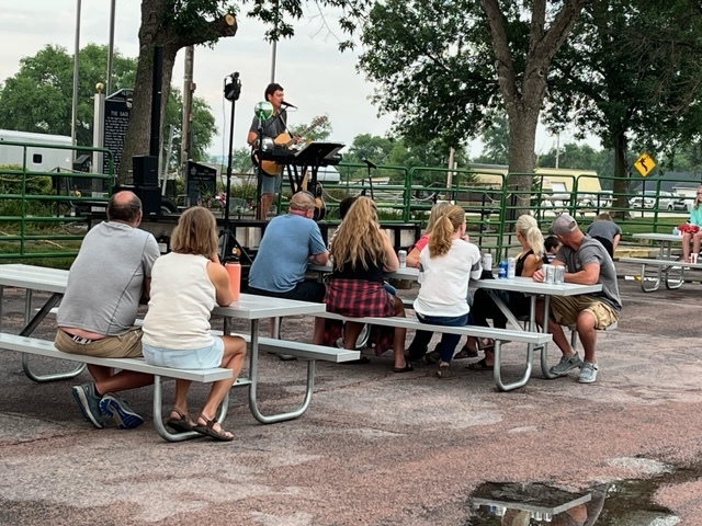 One-Man-Band entertained here
