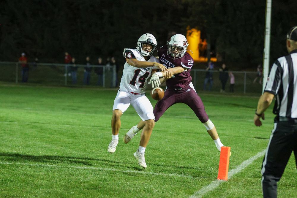 Warriors blowout Knights at Homecoming contest