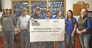 Farm Bureau donates to Holt County Fair
