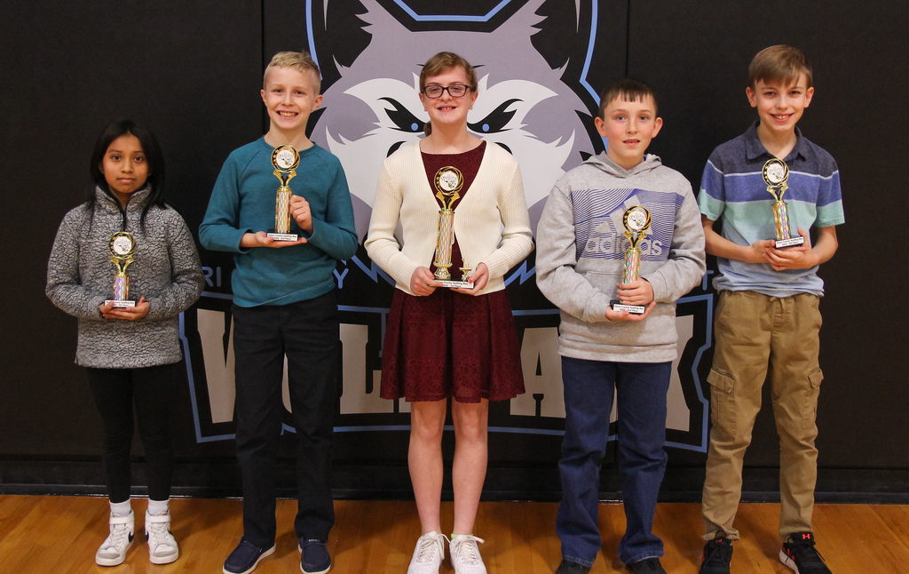 Top five finalsts of the Dixon County Spelling Bee