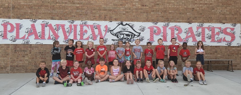(l to r), back row: Isabella Ratliff, Foster Alexander, Aria Bowman, Whitney Forbes, Aurora Sinkler, Olivia Horst, Pippy Porter, Breanna Bruha, Owen Kemnitz, Rhett Peter, Grayson Frahm, Kayden Clyde, Isaac Doyle and Billie May; and front row: Hank Masat, Dakoda Bennett, Kyler Cleveland, Emery Doyle, Hunter Dozler, Bristol Evans, Gracie Forbes, Kally Hodson, Mason Kounovsky, Quinn Williams, Danni Walter, Izak Rewinkel and Kendall Weber.